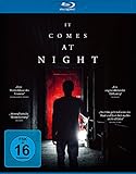 It comes at night [Blu-ray]